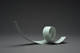 Oroshi (loop);&nbsp;Thin, elongated, celadon-glazed semi-circular sculpture with a loop&nbsp;in the middle &nbsp; &nbsp;, 2015