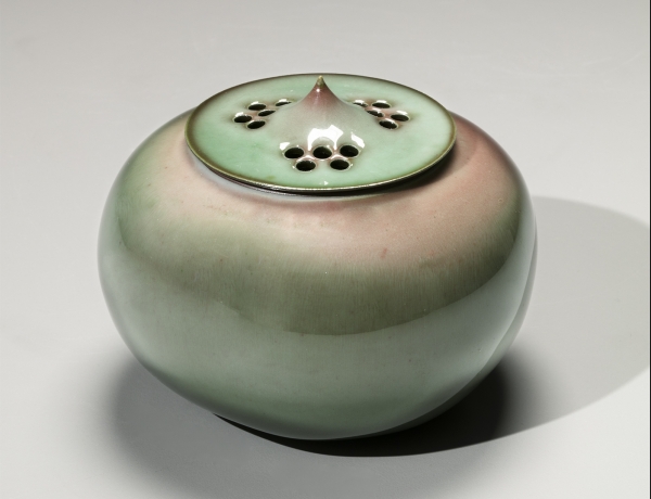 The Consulate-General of Japan in New York highlights "Mastery of Celadon"